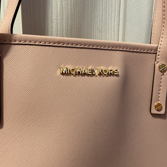 Jet Set Travel Michael Kors Purse - Picture 2 of 2